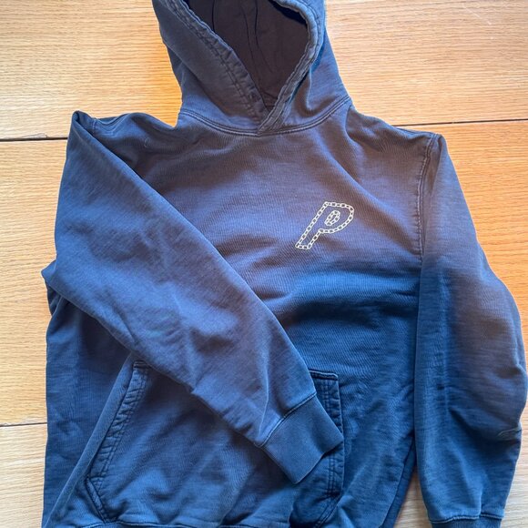 Mens Small Roark Bundle - 3 Black Shirts, 2 Shorts, 1 Palace Sweatshirt - Picture 5 of 6